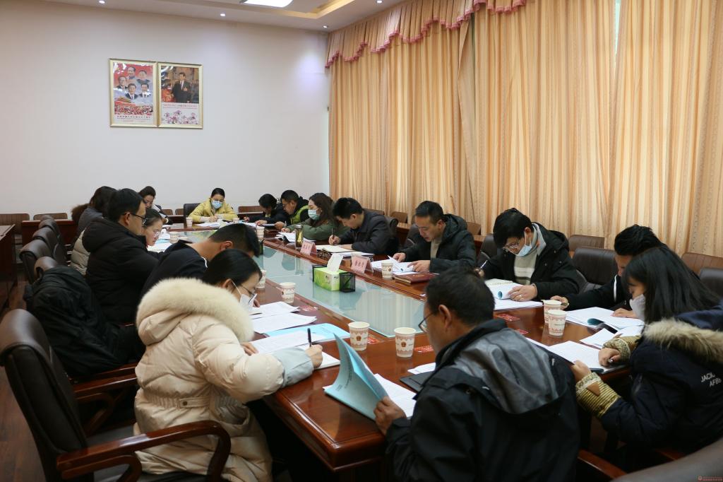 袁富国以普通党员身份参加行署办公室 第二党支部组织