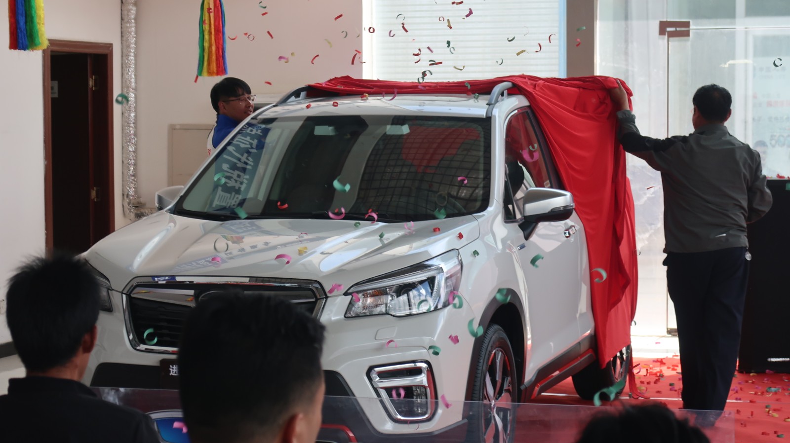 汽车1.jpg