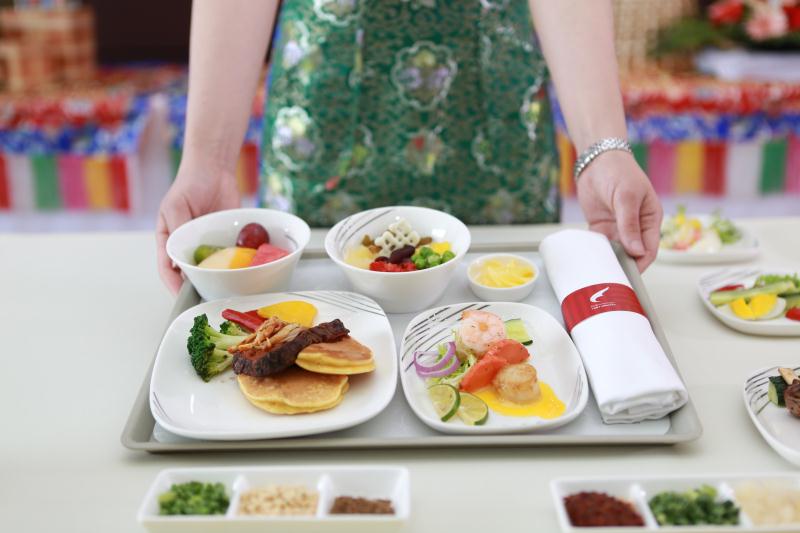 西藏航空致力于打造专业精美的机上餐食.jpg