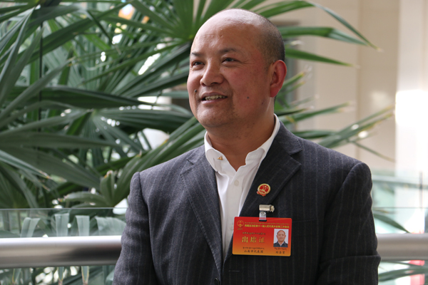 我因玉麦而骄傲."山南市隆子县委副书记,县长刘圣育动情地说.