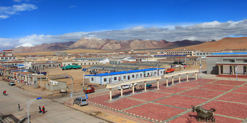 图为:双湖特别区,尼玛县均为70年代中后期申扎县牧民北迁的成果,尼玛